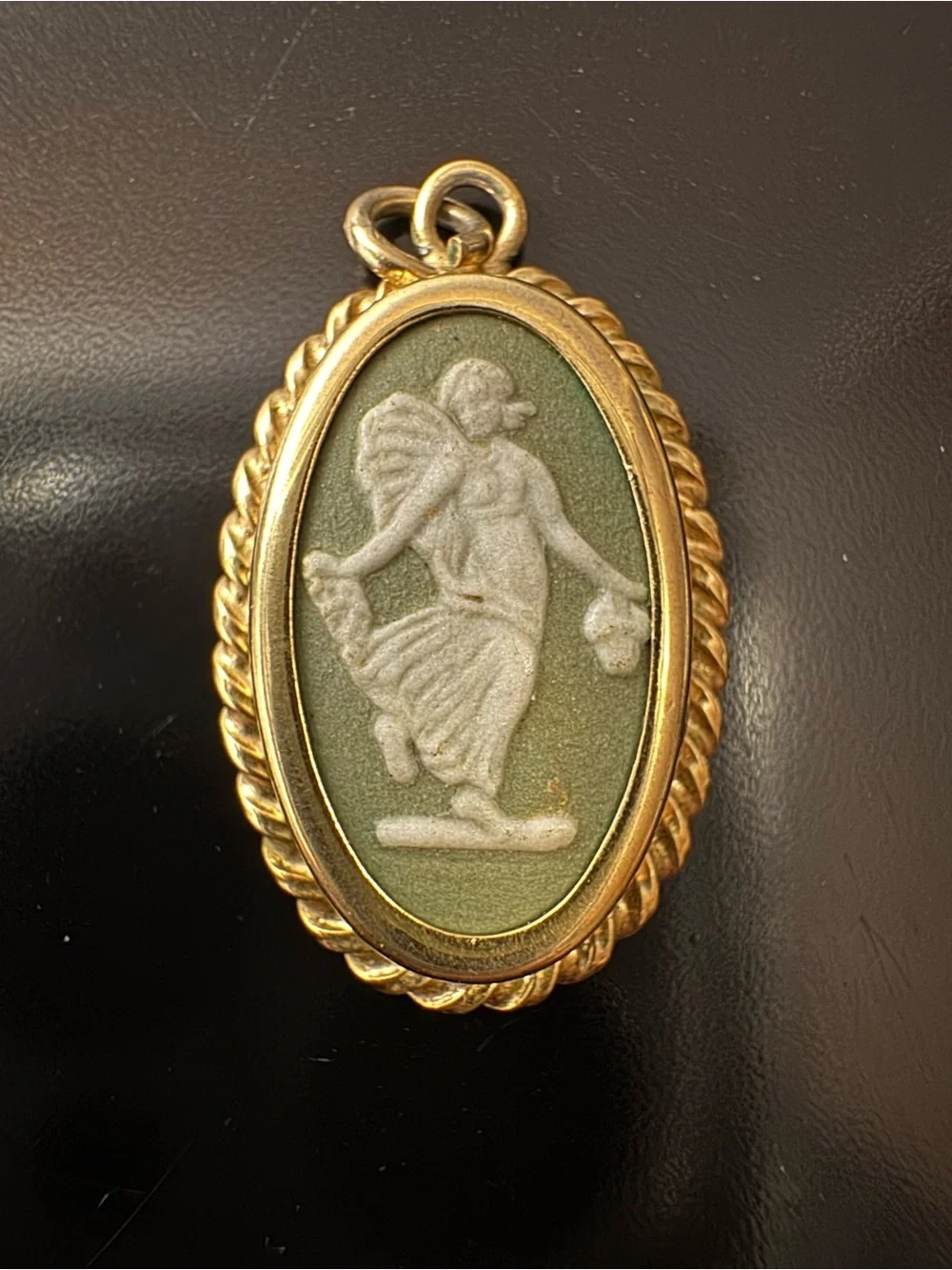 Vintage Wedgwood Jasperware Cameo Pendant - Made in England - Picture 1 of 3